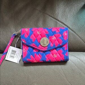 Vera Bradley your turn smartphone wristlet in art poppies